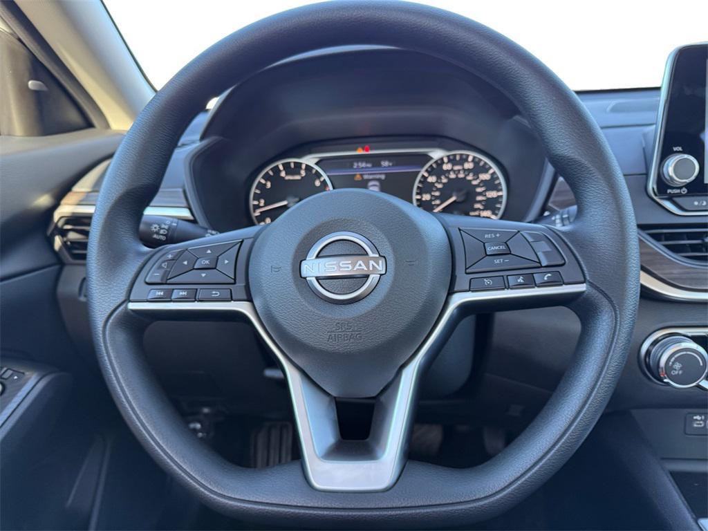 new 2025 Nissan Altima car, priced at $31,280