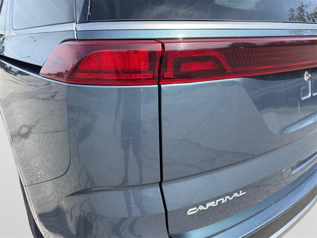 used 2024 Kia Carnival car, priced at $32,799