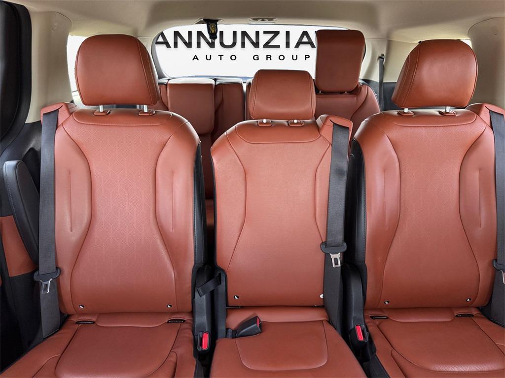 used 2024 Kia Carnival car, priced at $32,799