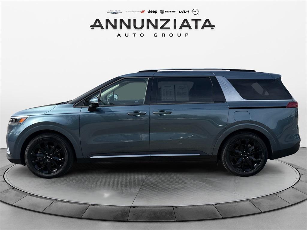 used 2024 Kia Carnival car, priced at $32,799