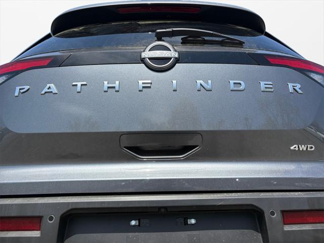 new 2025 Nissan Pathfinder car, priced at $45,911