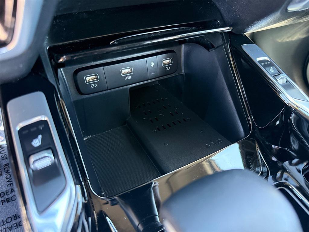 used 2021 Kia Sorento car, priced at $26,250