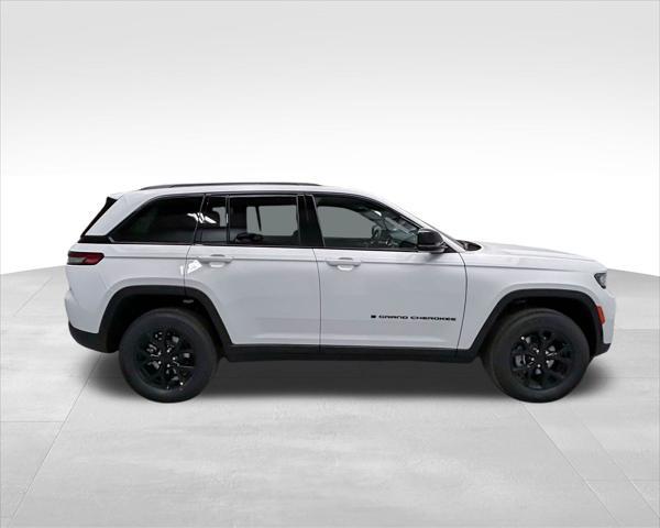 new 2025 Jeep Grand Cherokee car, priced at $41,194