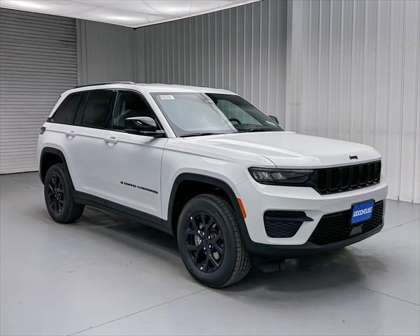 new 2025 Jeep Grand Cherokee car, priced at $39,904