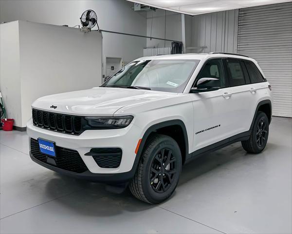 new 2025 Jeep Grand Cherokee car, priced at $39,904