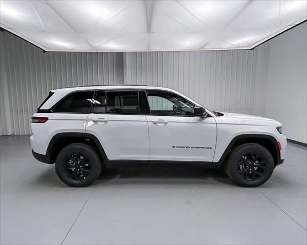 new 2025 Jeep Grand Cherokee car, priced at $39,904