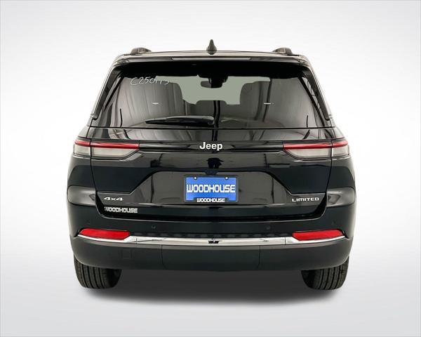 new 2025 Jeep Grand Cherokee car, priced at $41,980