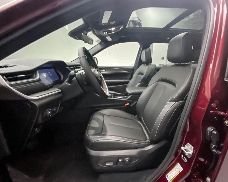 new 2025 Jeep Grand Cherokee L car, priced at $42,751