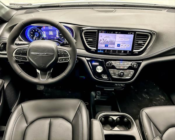 new 2025 Chrysler Pacifica car, priced at $43,642