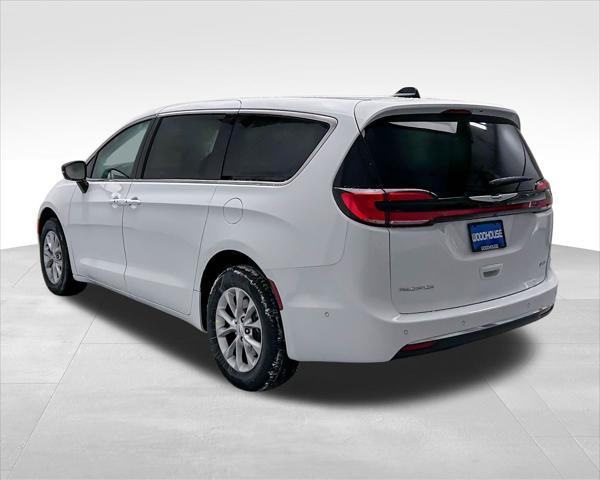 new 2025 Chrysler Pacifica car, priced at $43,642