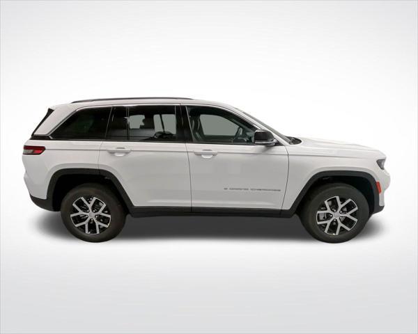 new 2025 Jeep Grand Cherokee car, priced at $40,457