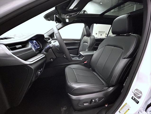 new 2025 Jeep Grand Cherokee L car, priced at $48,916