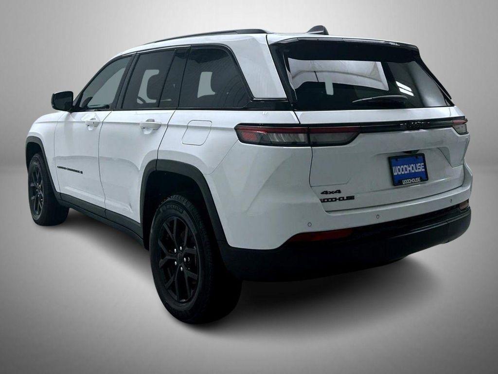 used 2024 Jeep Grand Cherokee car, priced at $34,057