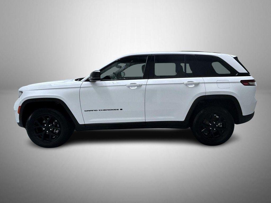 used 2024 Jeep Grand Cherokee car, priced at $34,057