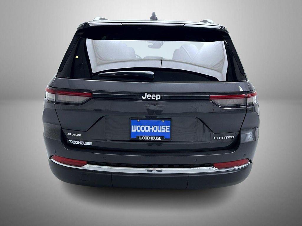 new 2025 Jeep Grand Cherokee car, priced at $40,549