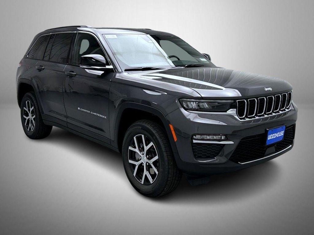 new 2025 Jeep Grand Cherokee car, priced at $40,549