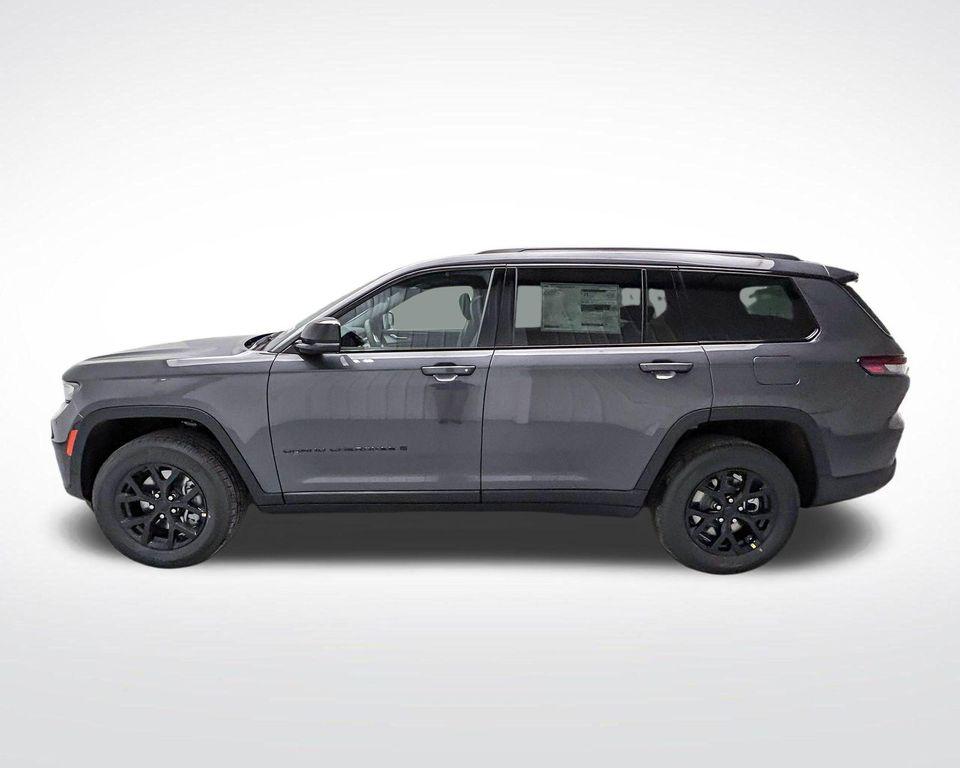 new 2025 Jeep Grand Cherokee L car, priced at $39,406