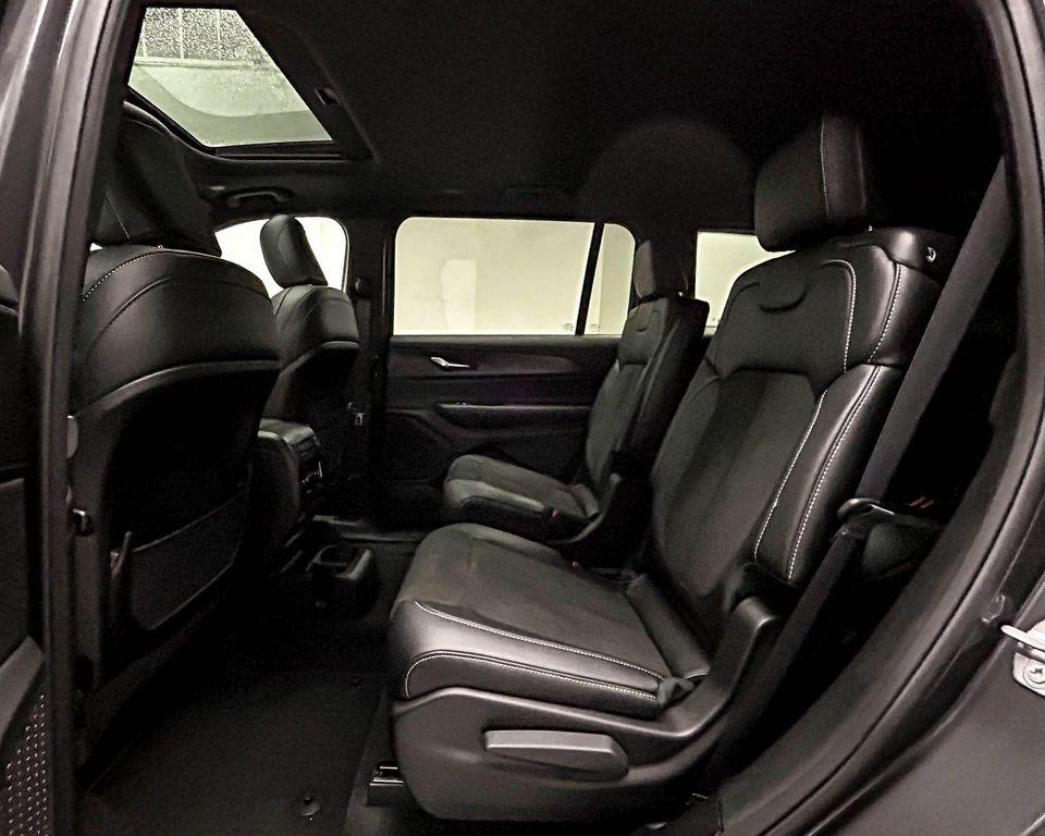 new 2025 Jeep Grand Cherokee L car, priced at $39,406
