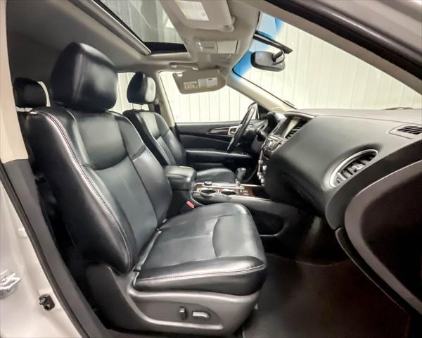 used 2015 Nissan Pathfinder car, priced at $11,900