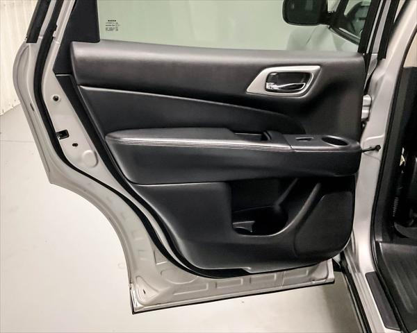 used 2015 Nissan Pathfinder car, priced at $11,900