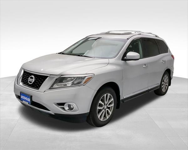 used 2015 Nissan Pathfinder car, priced at $11,900