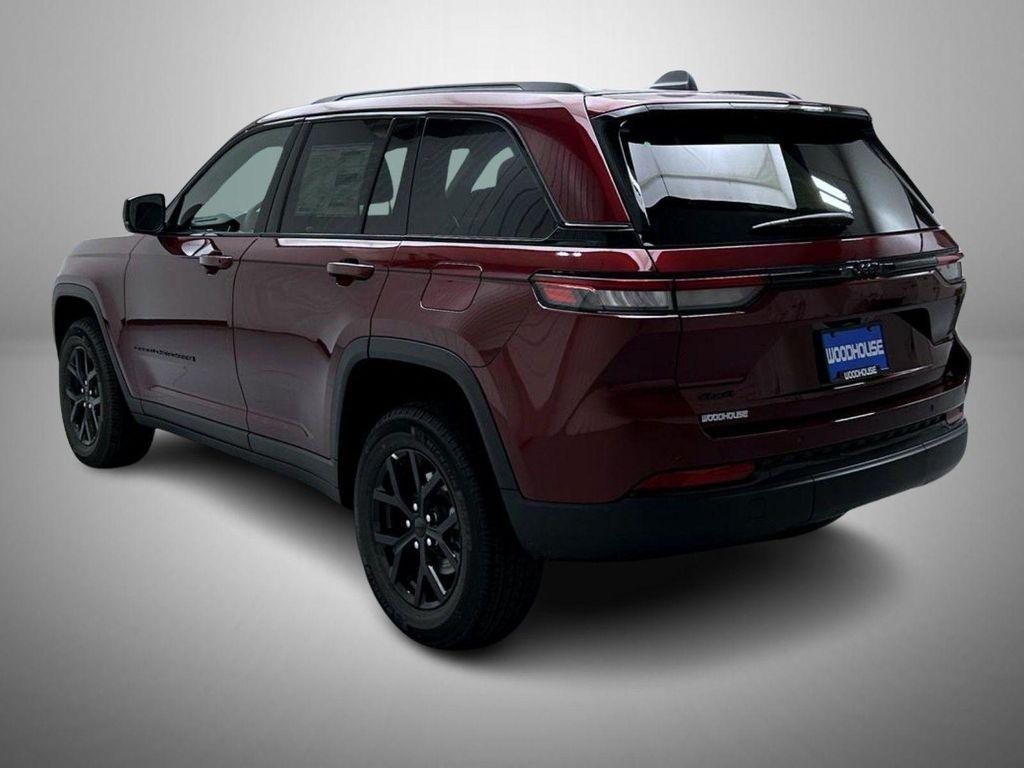 new 2025 Jeep Grand Cherokee car, priced at $39,287