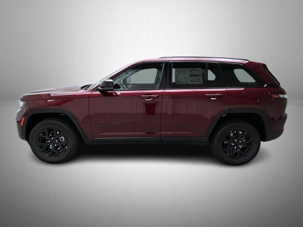 new 2025 Jeep Grand Cherokee car, priced at $39,287