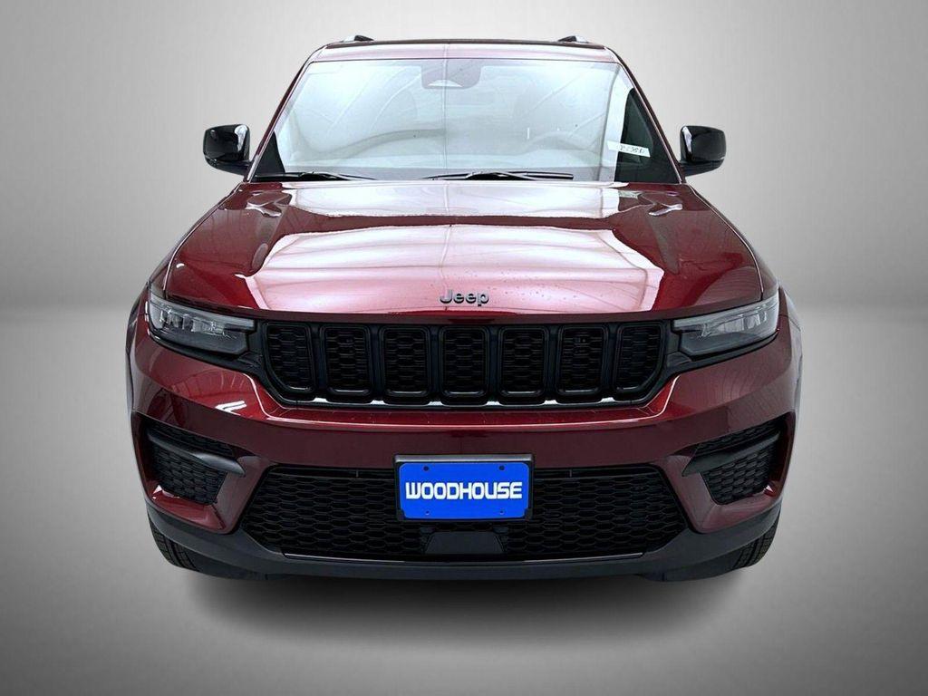 new 2025 Jeep Grand Cherokee car, priced at $39,287