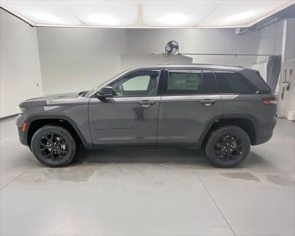 new 2025 Jeep Grand Cherokee car, priced at $40,499