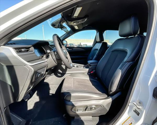 new 2025 Jeep Grand Cherokee L car, priced at $41,354