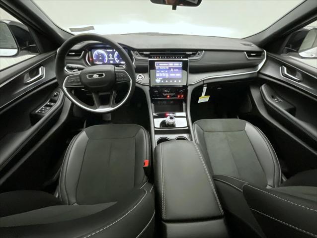 new 2025 Jeep Grand Cherokee car, priced at $40,414