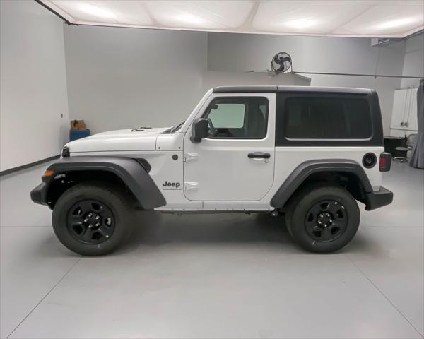 new 2025 Jeep Wrangler car, priced at $34,257