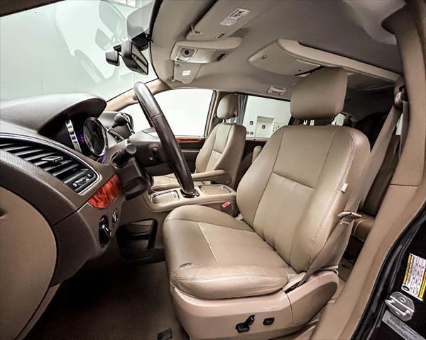 used 2015 Chrysler Town & Country car, priced at $8,900