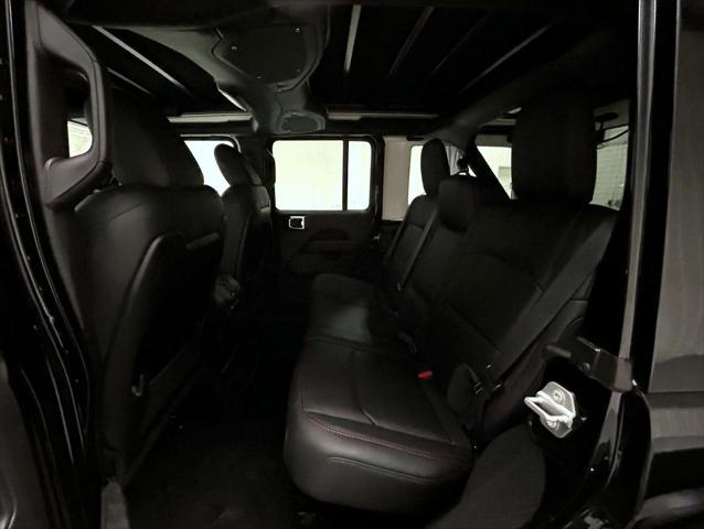 new 2025 Jeep Wrangler car, priced at $60,218