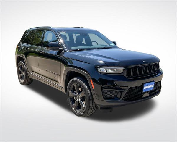 new 2025 Jeep Grand Cherokee car, priced at $39,954