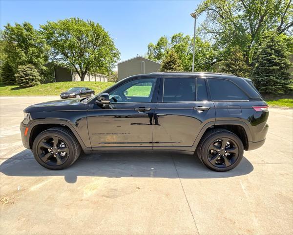 new 2025 Jeep Grand Cherokee car, priced at $39,954