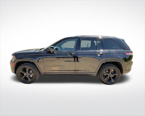 new 2025 Jeep Grand Cherokee car, priced at $39,954