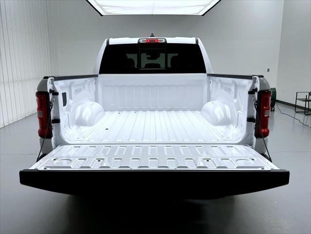 new 2025 Ram 1500 car, priced at $45,972