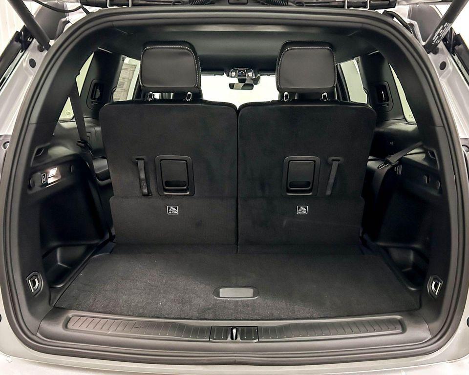 new 2025 Jeep Grand Cherokee L car, priced at $40,369