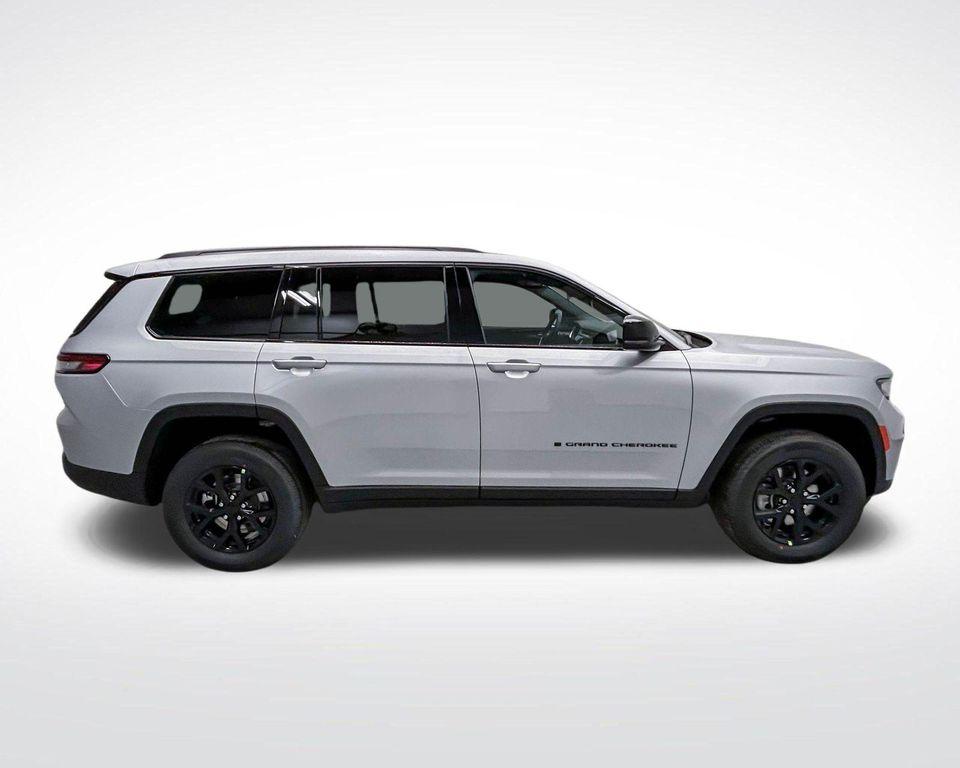 new 2025 Jeep Grand Cherokee L car, priced at $40,369