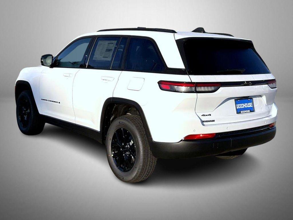 new 2025 Jeep Grand Cherokee car, priced at $40,219