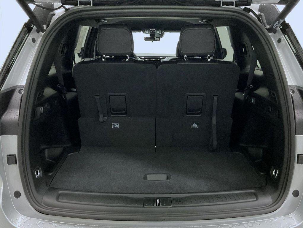new 2025 Jeep Grand Cherokee L car, priced at $43,074
