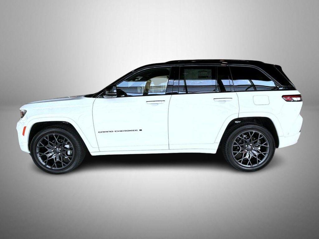 new 2025 Jeep Grand Cherokee car, priced at $58,129