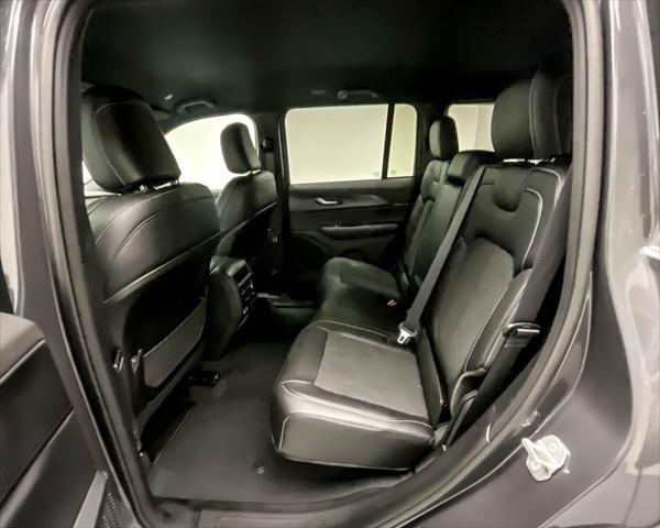 new 2025 Jeep Grand Cherokee car, priced at $39,730
