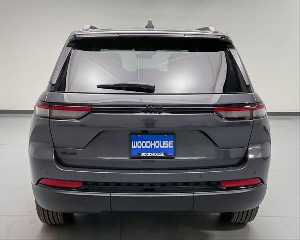 new 2025 Jeep Grand Cherokee car, priced at $40,499