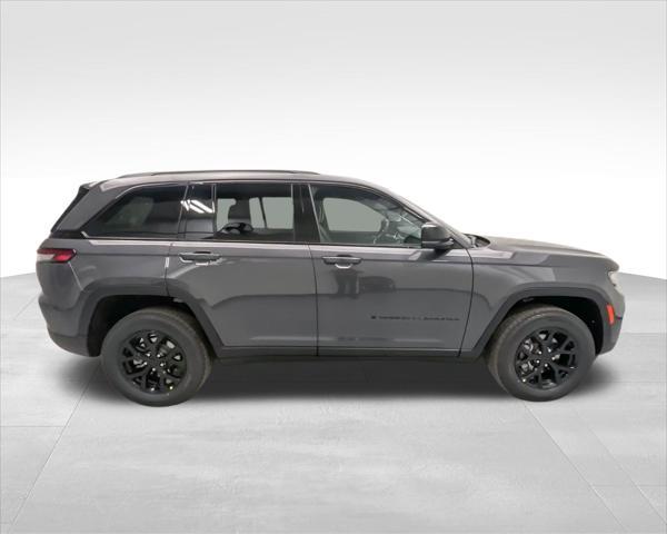 new 2025 Jeep Grand Cherokee car, priced at $39,730