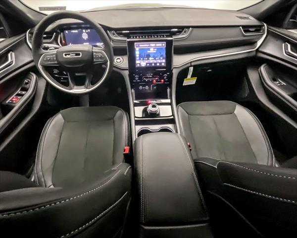 new 2025 Jeep Grand Cherokee car, priced at $39,730