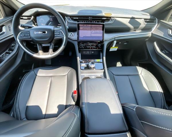 new 2025 Jeep Grand Cherokee car, priced at $44,495