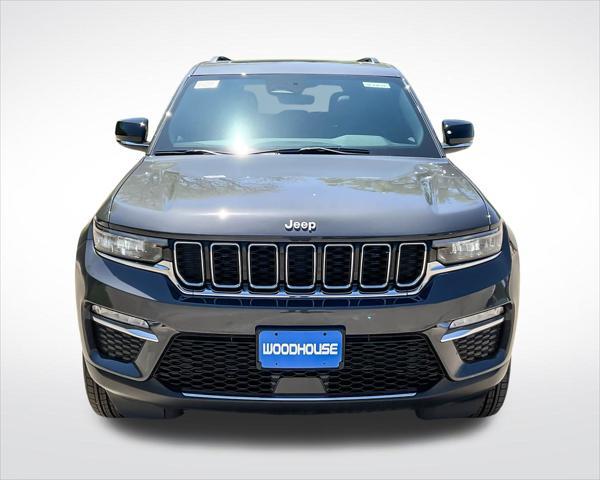 new 2025 Jeep Grand Cherokee car, priced at $43,995