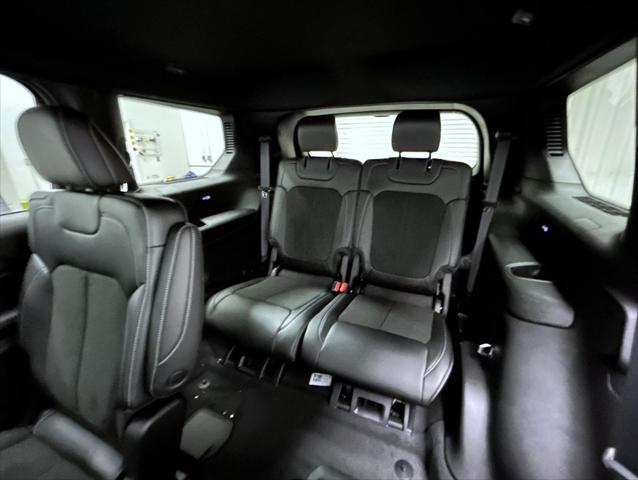 new 2025 Jeep Grand Cherokee L car, priced at $42,376